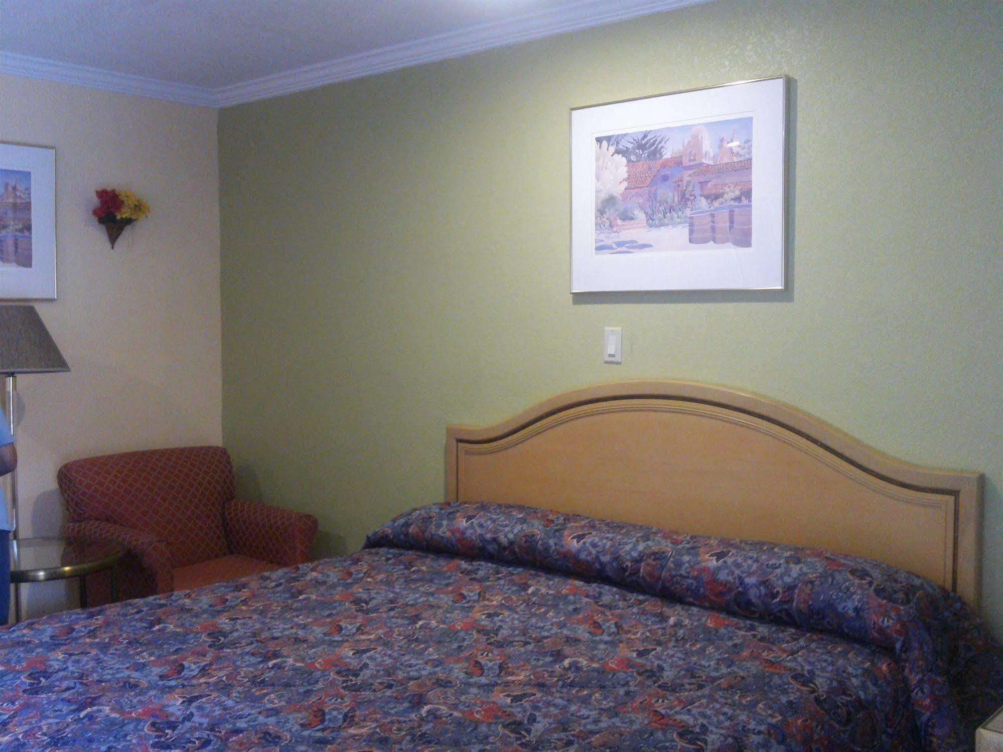 Sunstar Inn Los Banos Ngoại thất bức ảnh